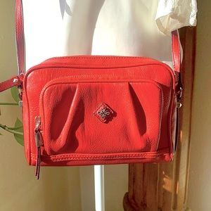 VERA WANG - Simply Vera NWOT Flawless Adjustable Pink Crossbody 😍